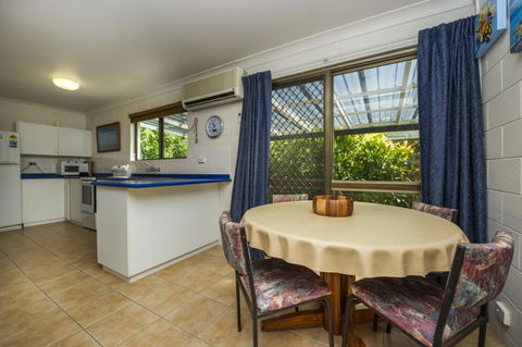 Magnetic North Apartment 1 - Accommodation Gladstone 5