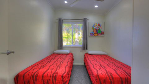 Alex Beach Cabins And Tourist Park - Accommodation Gladstone 31