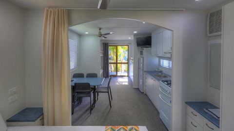Alex Beach Cabins And Tourist Park - Accommodation Gladstone 24
