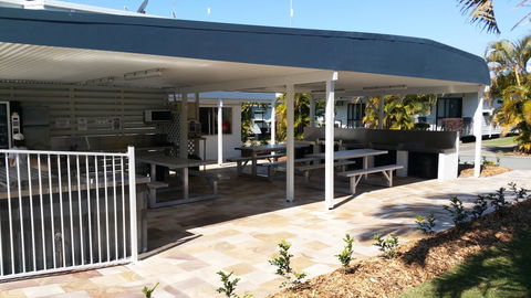 Alex Beach Cabins And Tourist Park - Accommodation Gladstone 21