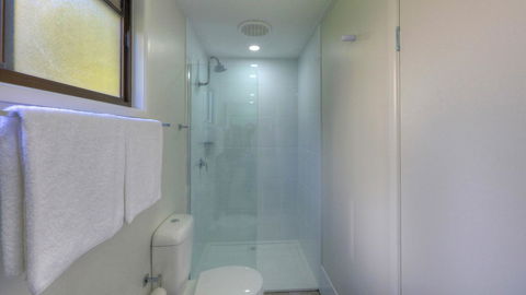 Alex Beach Cabins And Tourist Park - Accommodation Gladstone 28