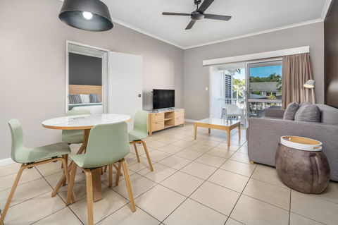Hotel Grand Chancellor Palm Cove - Accommodation Gladstone 15
