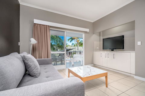 Hotel Grand Chancellor Palm Cove - Accommodation Gladstone 11
