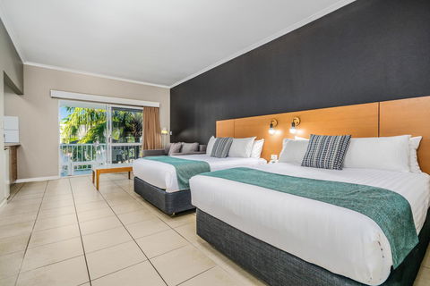 Hotel Grand Chancellor Palm Cove - Accommodation Gladstone 6