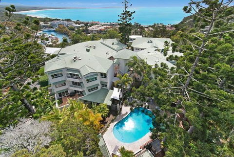 The Lookout Resort Noosa - Accommodation Gladstone 0