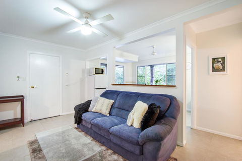 Airlie Beach Eco Cabins - Adults Only - Accommodation Gladstone 38