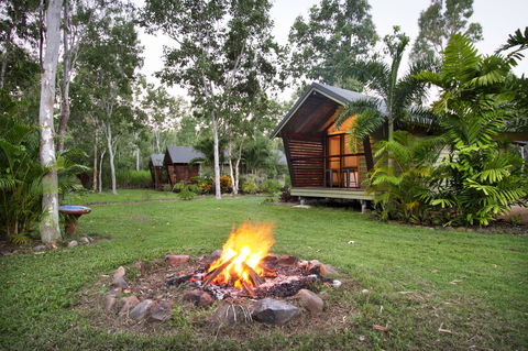 Airlie Beach Eco Cabins - Adults Only - Accommodation Gladstone 1