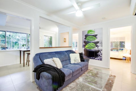 Airlie Beach Eco Cabins - Adults Only - Accommodation Gladstone 39