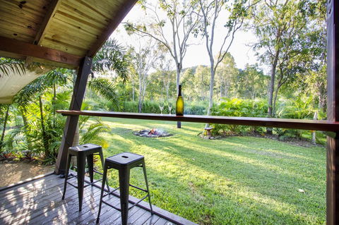 Airlie Beach Eco Cabins - Adults Only - Accommodation Gladstone 2
