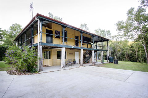 Airlie Beach Eco Cabins - Adults Only - Accommodation Gladstone 44