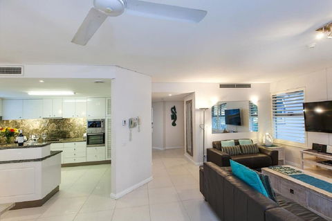 Emerald Noosa - Accommodation Gladstone 8