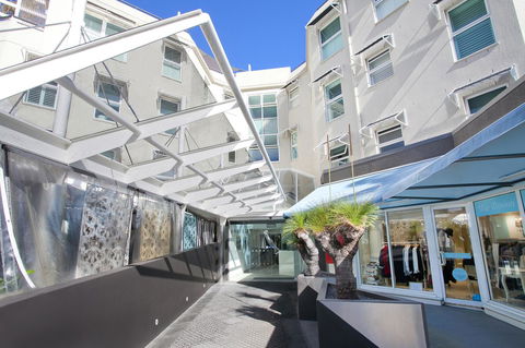 Emerald Noosa - Accommodation Gladstone 2
