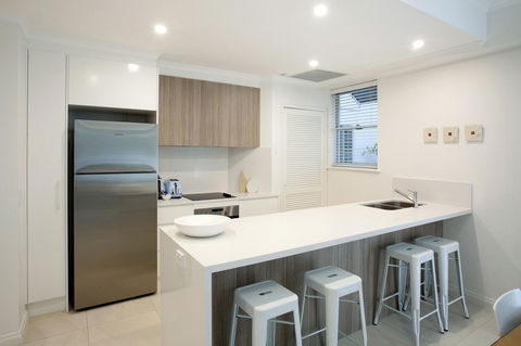 Emerald Noosa - Accommodation Gladstone 26
