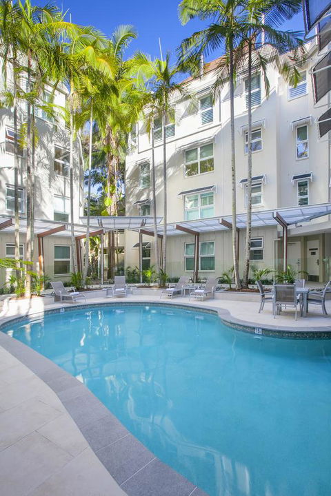 Emerald Noosa - Accommodation Gladstone 0