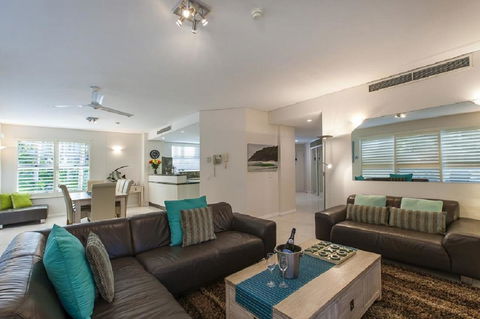 Emerald Noosa - Accommodation Gladstone 14