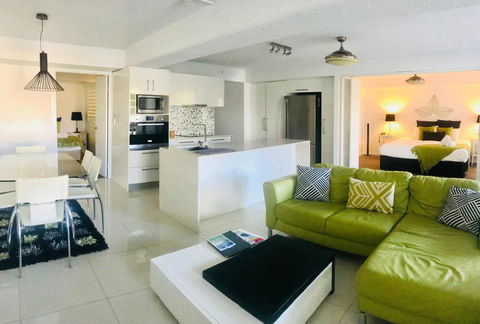 Hotel Laguna - Accommodation Gladstone 7
