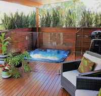 Pandanus Spa Cottage - Accommodation Gladstone