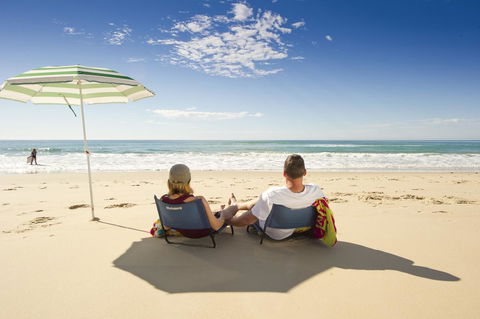 The Retreat Beach Houses - Accommodation Gladstone 3