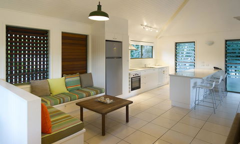 The Retreat Beach Houses - Accommodation Gladstone 9