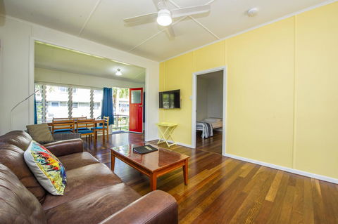 Kooyong Apartment 1 - Accommodation Gladstone 2