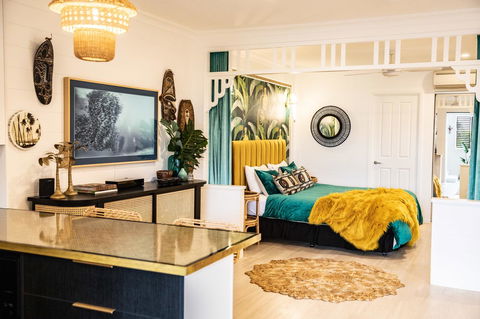 NOMAD - Luxe Apartment - Accommodation Gladstone 0