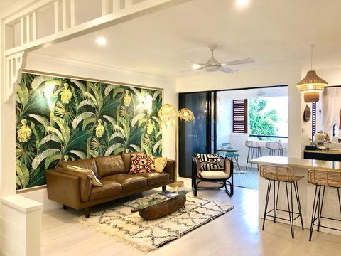 NOMAD - Luxe Apartment - Accommodation Gladstone 5