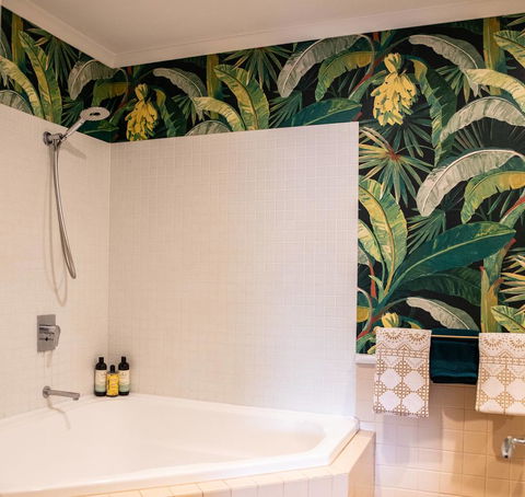 NOMAD - Luxe Apartment - Accommodation Gladstone 11