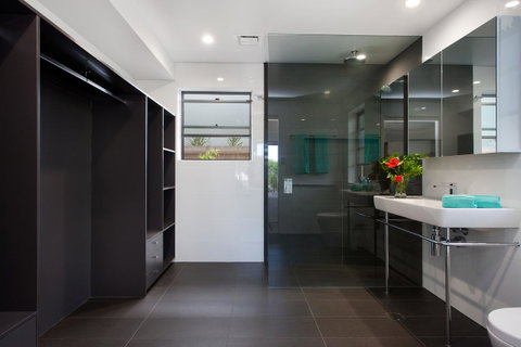 Jolly Roger's Beach House - Accommodation Gladstone 7