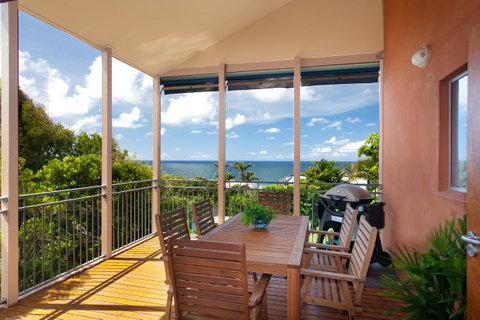 Jolly Roger's Beach House - Accommodation Gladstone 1