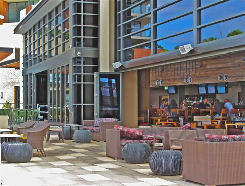 Oaks Redcliffe Mon Komo Suites - Accommodation Gladstone 0