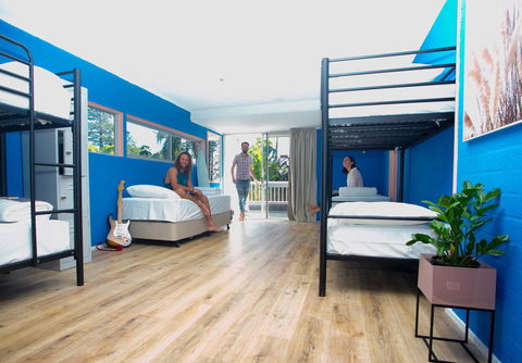 Rainbow Bay Backpackers - Accommodation Gladstone 11