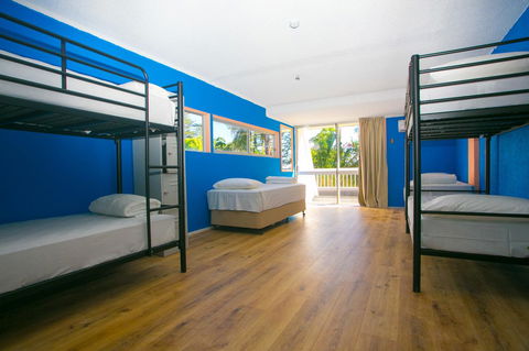 Rainbow Bay Backpackers - Accommodation Gladstone 17