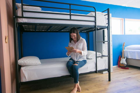 Rainbow Bay Backpackers - Accommodation Gladstone 16