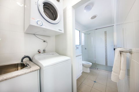 Sunset Cabins 1770 - Accommodation Gladstone 8