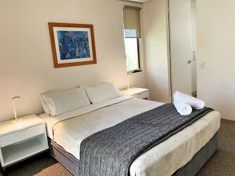 The Hastings Beach Houses - Accommodation Gladstone 8