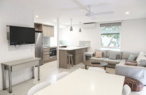 The Hastings Beach Houses - Accommodation Gladstone 21