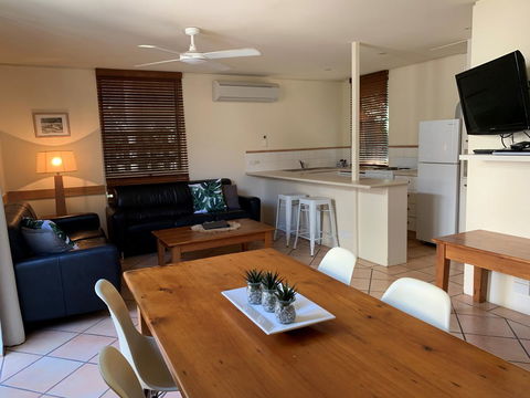 The Hastings Beach Houses - Accommodation Gladstone 13