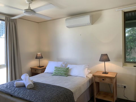 The Hastings Beach Houses - Accommodation Gladstone 12