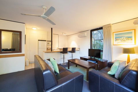 The Hastings Beach Houses - Accommodation Gladstone 15