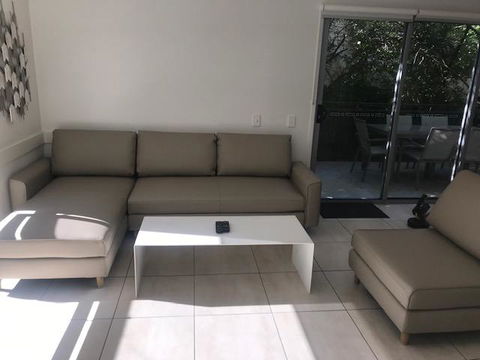 The Hastings Beach Houses - Accommodation Gladstone 6