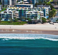 Rolling Surf Resort - Accommodation Gladstone