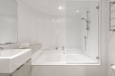 The Cove Noosa - Accommodation Gladstone 12