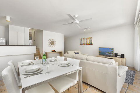 The Cove Noosa - Accommodation Gladstone 19