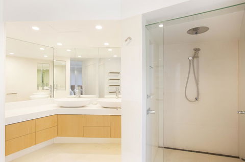 The Cove Noosa - Accommodation Gladstone 38