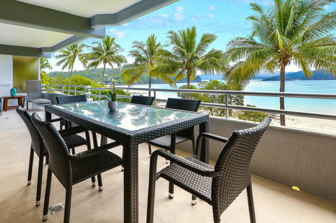 Frangipani 104 - Hamilton Island - Accommodation Gladstone 0