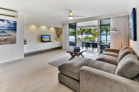 Frangipani 104 - Hamilton Island - Accommodation Gladstone 1