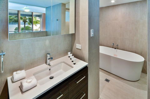 Frangipani 104 - Hamilton Island - Accommodation Gladstone 10