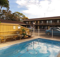 Twin Pines Motel - Accommodation Gladstone