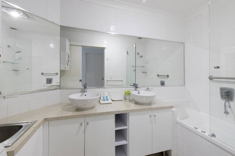 Noosa Shores Resort - Accommodation Gladstone 16