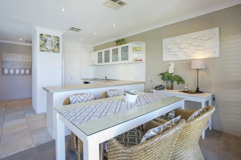 Noosa Shores Resort - Accommodation Gladstone 24